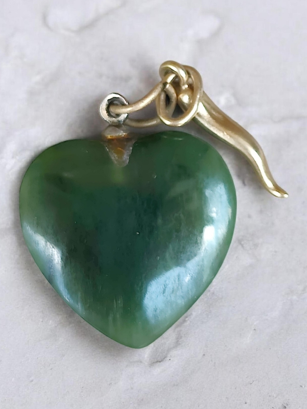 💚 Vintage 14K Gold Italian Horn & Genuine Jade Heart Pendant
